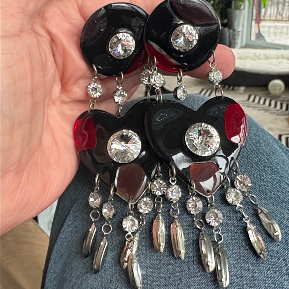 Vintage Designer Retired Beth Brennan Heart Hand Made Earrings Clip/ New ❤️